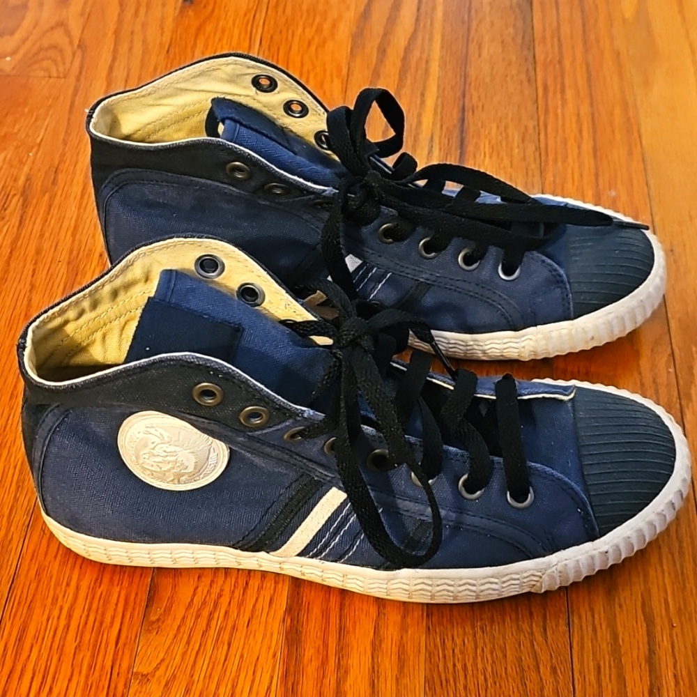 Diesel blue and black shoes. Unisex Womens size 10, Men 8.5.